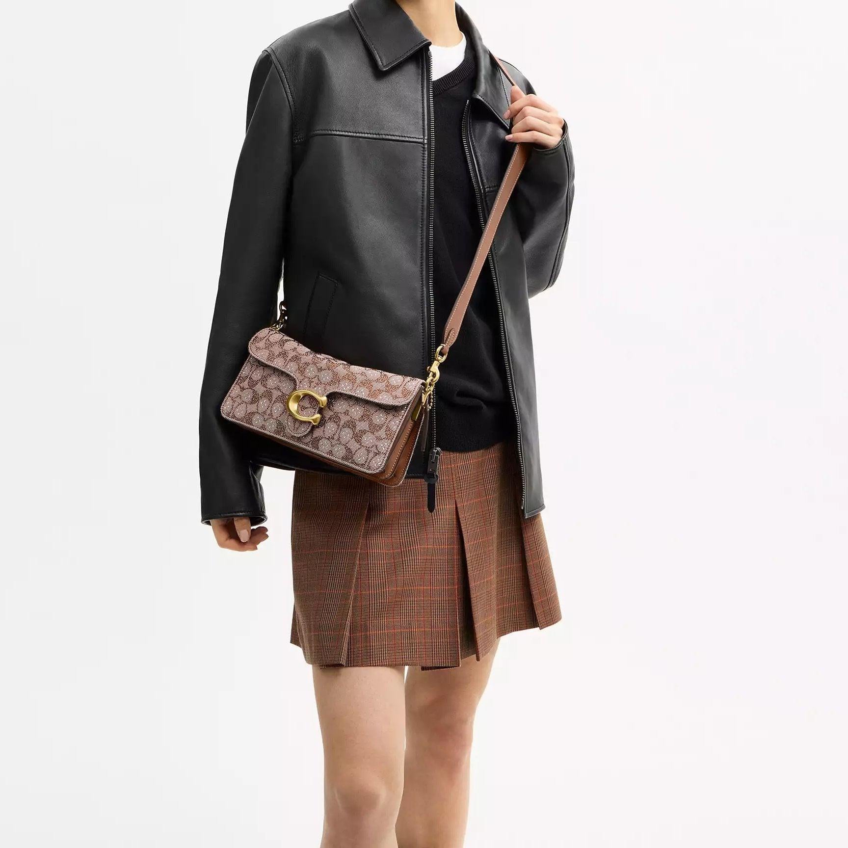 Coach Tabby 26 |👜✨ حقيبة كاجوال فاخرة مع تفاصيل الكريستال والنابا.