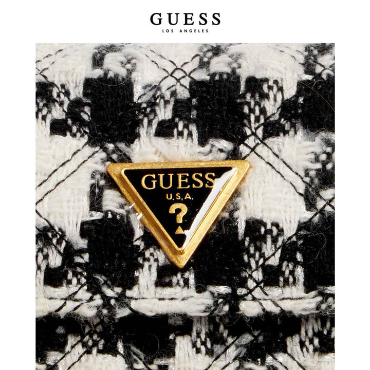 GUESS حقيبة كروس بودي منقوشة بوجهين، لون أسود، للنساء، أبعاد 20x5x11 سم، تصميم أنيق بمادة صناعية.