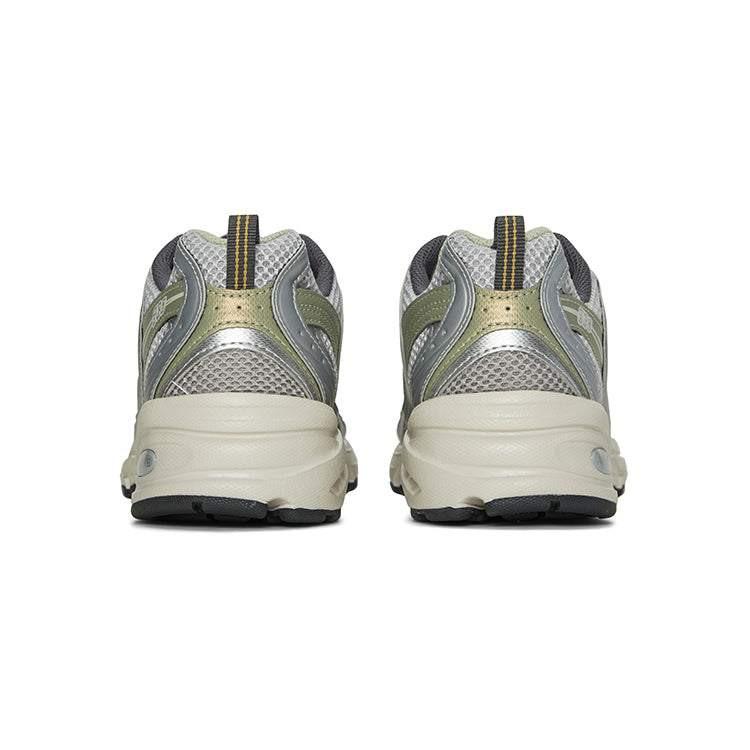 New Balance 530 Light Grey.