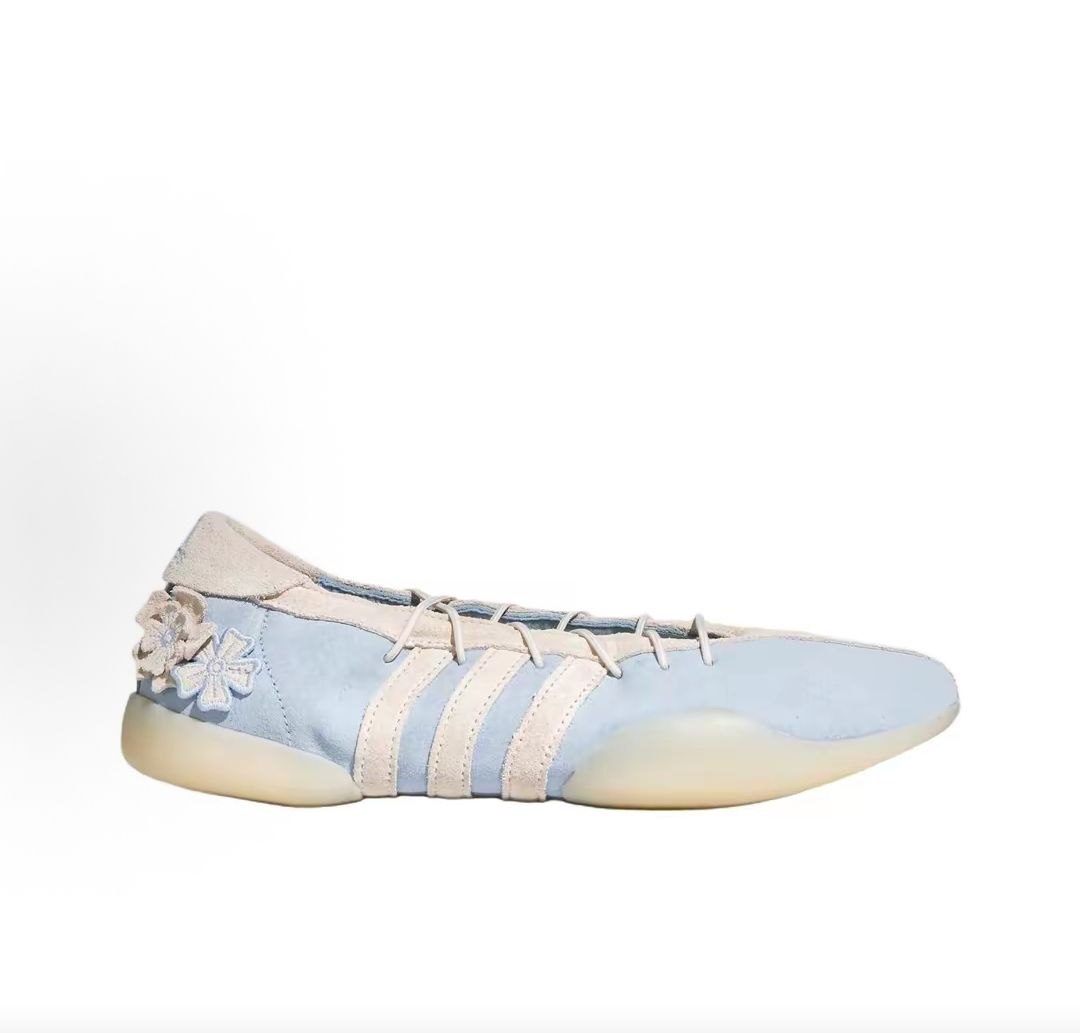حذاء adidas باليه مسطح مزين بالورود أزرق سماوي