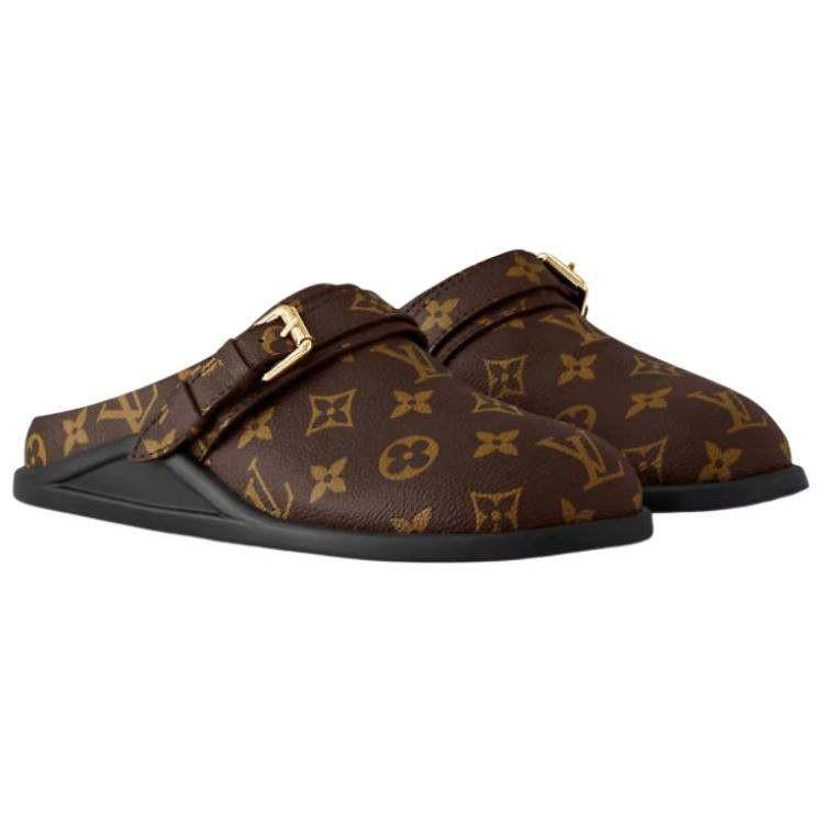 حذاء Louis Vuitton Mule بنقشة Monogram باللون البني.