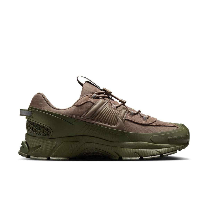 Nike Zoom Vomero winter shoe in mink brown, medium olive, cargo khaki colors, designed for rainy city conditions with durable materials and rubber mudguard.