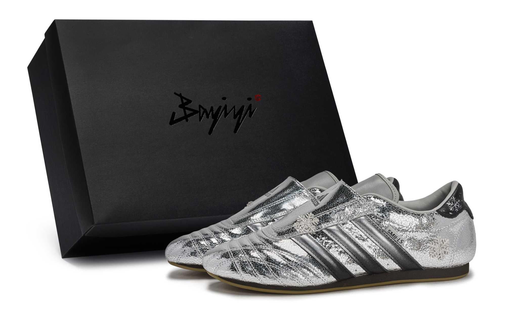 adidas TAEKWONDO flawless ice crystal black and white silver اصدار خاص.