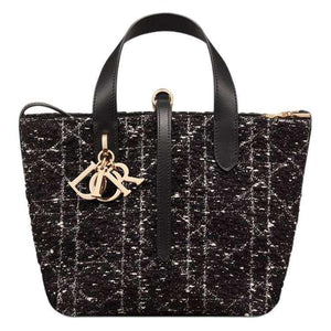 Dior Toujours Bag | حقيبة ديور توجور تويد (أبيض وأسود) 👜✨.