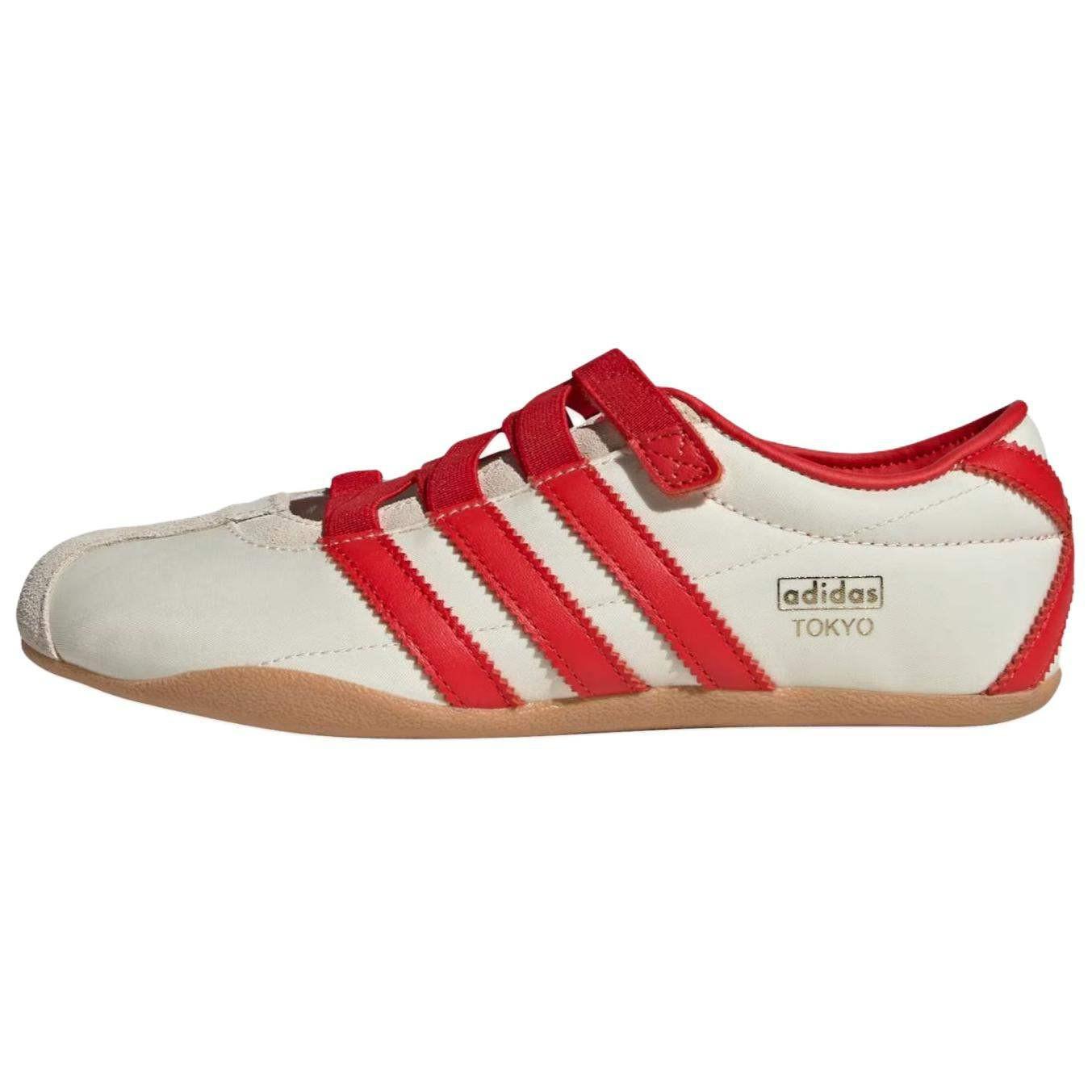 حذاء Adidas Tokyo أبيض وأحمر بتصميم كلاسيكي مريح.