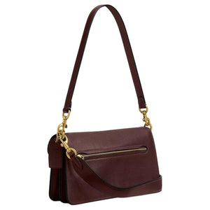 أناقة كلاسيكية بلون الـ Dark Cherry الغني.. حقيبة Coach Tabby 26 الفاخرة ✨.