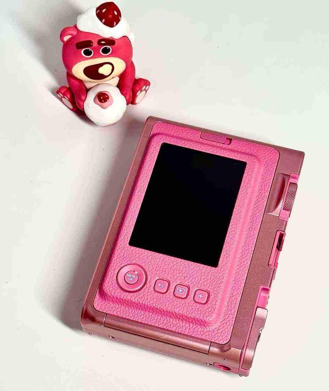 Instax Mini Evo Pink | كاميرا فورية هايبرد - إصدار وردي خاص وحصري ✨.