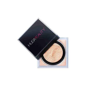 Huda Beauty Easy Bake Loose Powder.