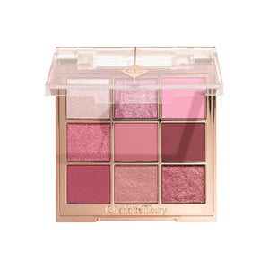 لوحة ظلال عيون Charlotte Tilbury بـ 9 ألوان مخملية ولامعة.