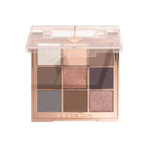لوحة ظلال عيون Charlotte Tilbury بـ 9 ألوان مخملية ولامعة.