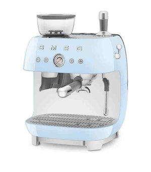 ماكينة اسبريسو SMEG Espresso Machine بمطحنة مدمجة وتصميم كلاسيكي.