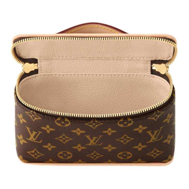 حقيبة مكياج Louis Vuitton Vanity Case بنقشة Monogram الأيقونية.