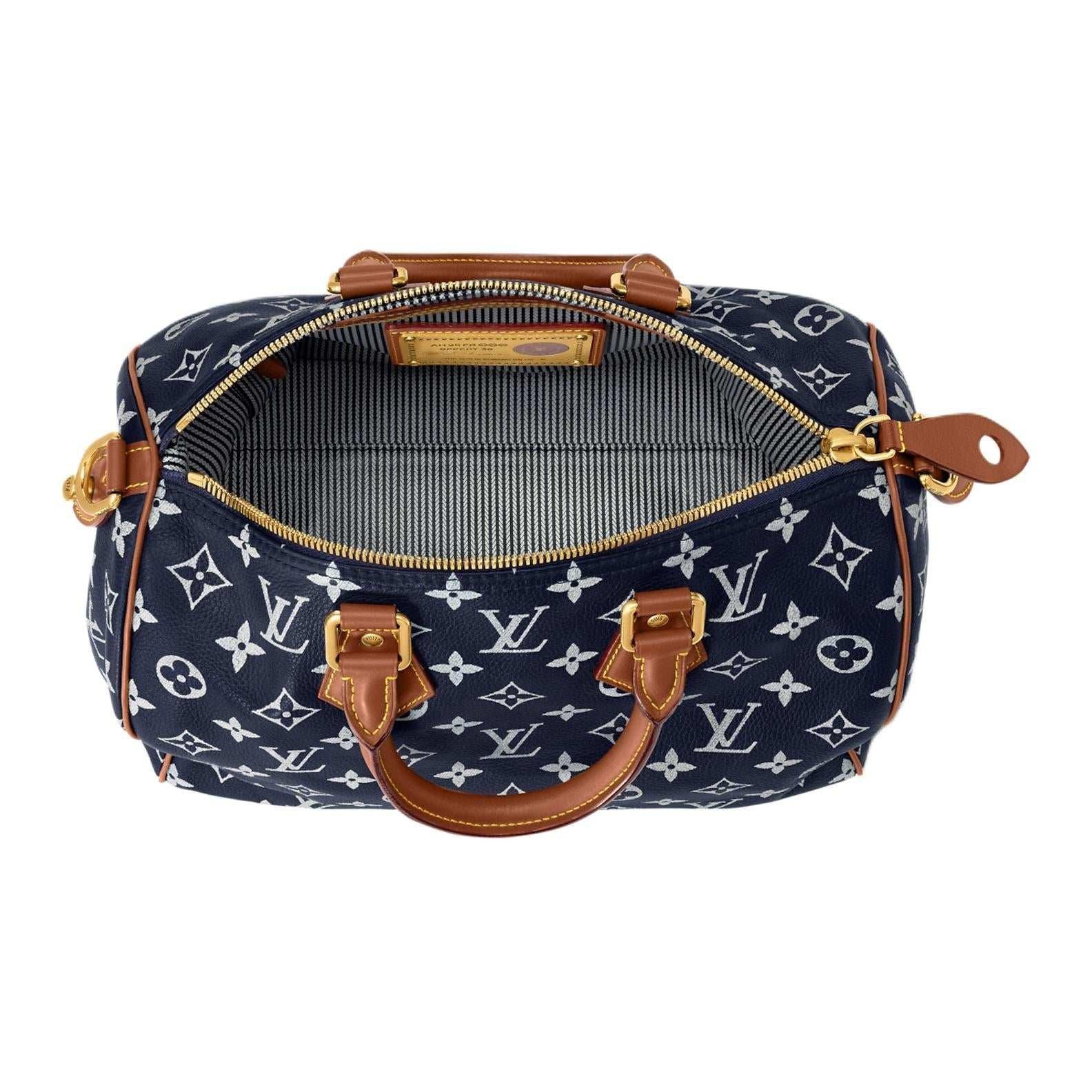 حقيبة Louis Vuitton Speedy 30 بنقشة Monogram الزرقاء الفاخرة.