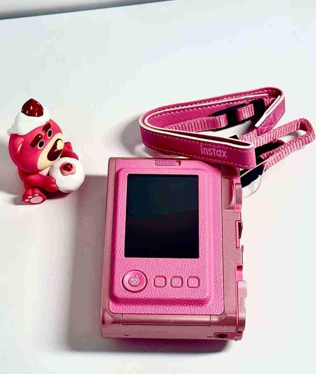 Instax Mini Evo Pink | كاميرا فورية هايبرد - إصدار وردي خاص وحصري ✨.