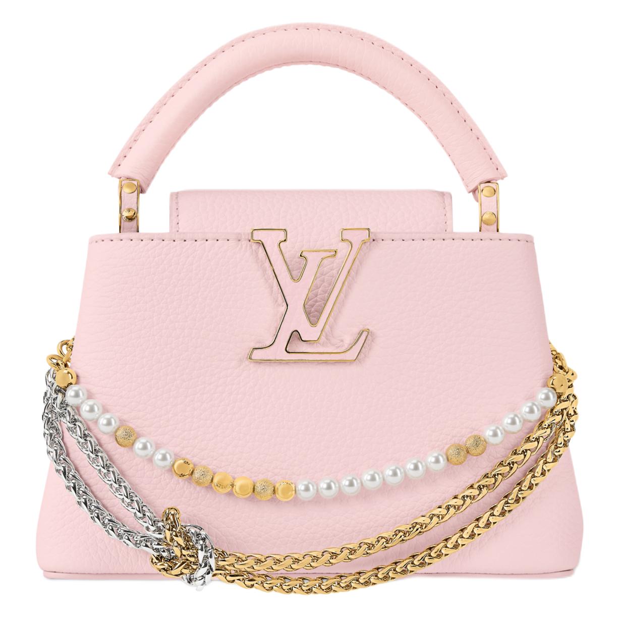 حقيبة Louis Vuitton Capucines باللون الوردي واللؤلؤ