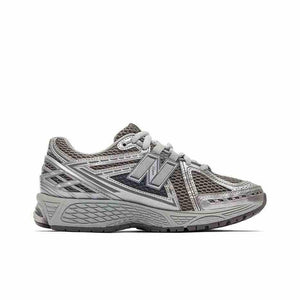 ✨ New Balance 1906R Metallic Silver ✨.