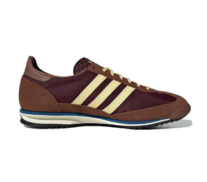 Adidas |أديداس حذاء نسائي أنيق ومريح بتصميم كاجوال باللونين البني والبيج.