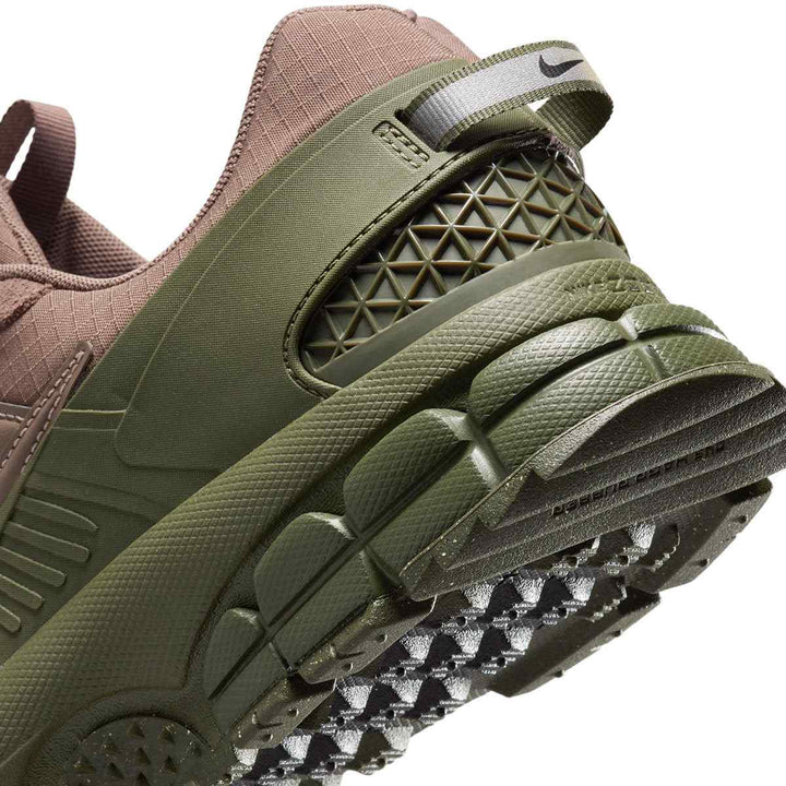 Nike Zoom Vomero Winter Shoe, Mink Brown/Medium Olive, Durable Design