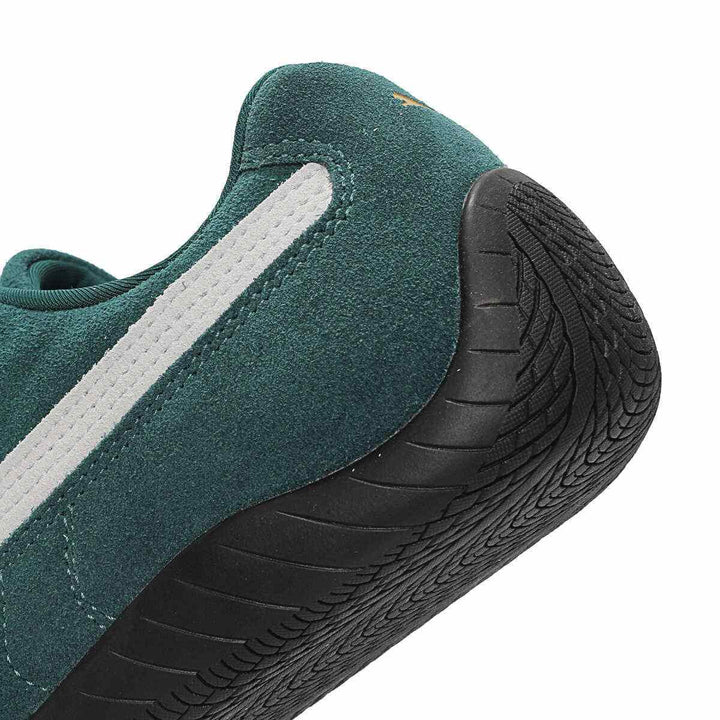 Puma Speedcat OG sneakers in green suede with black rubber sole and contrasting Formstrip.