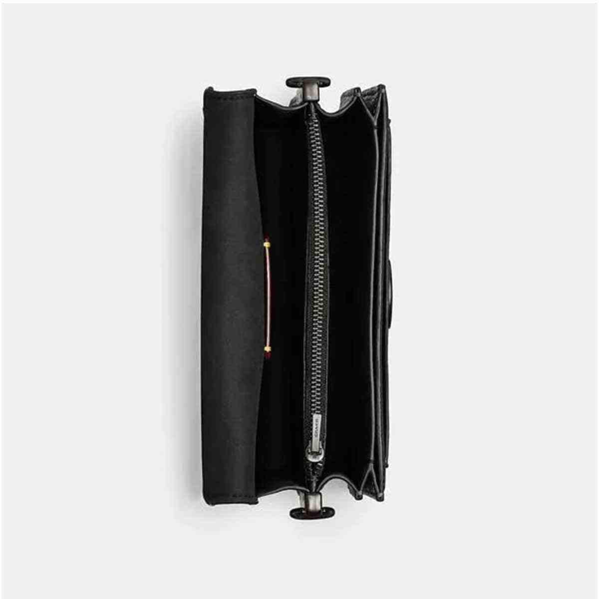 حقيبة Shoulder Bag سوداء بجلد فاخر وتصميم Tabby أنيق.