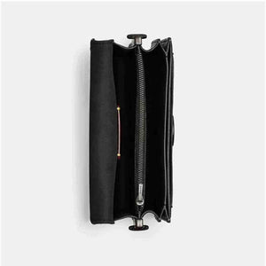 حقيبة Shoulder Bag سوداء بجلد فاخر وتصميم Tabby أنيق.