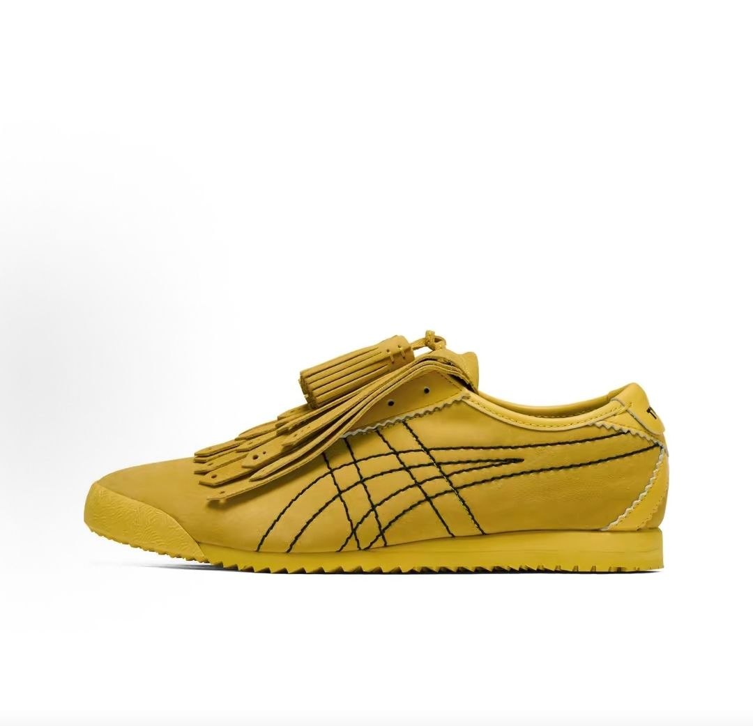 حذاء Onitsuka Tiger أصفر بشرابات حذاء رياضي أنيق