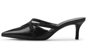 حذاء Mule نسائي مدبب بكعب قصير وأشرطة متقاطعة CHARLES & KEITH.