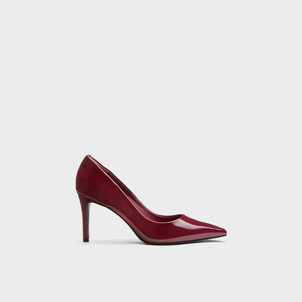 حذاء كعب لامع عنابي مدبب بكعب متوسط من CHARLES&KEITH أنيق ومريح للمناسبات الرسمية والسهرات