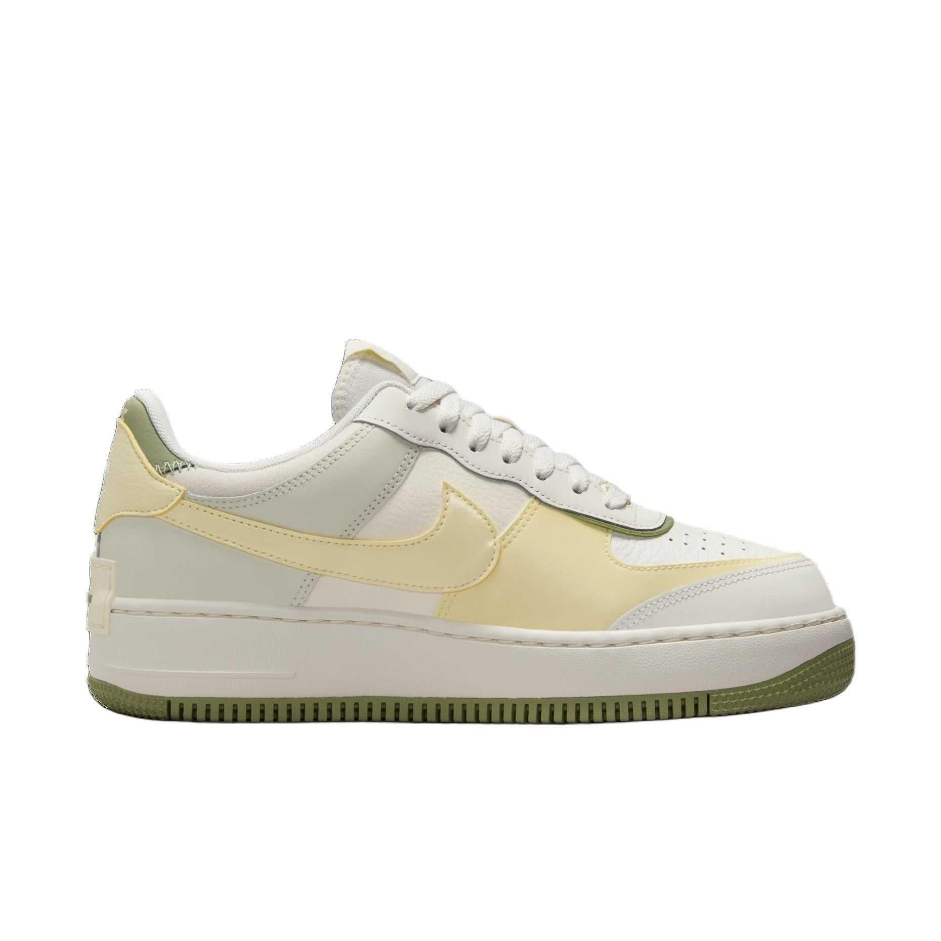 حذاء Nike Air Force 1 Shadow باللون الأصفر والزيتوني.