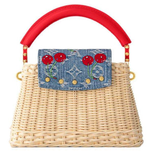 حقيبة Louis Vuitton x Murakami من القش و Denim Cherry أحمر.