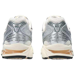 ASICS Gel-Kayano 14 اوف وايت قولد.