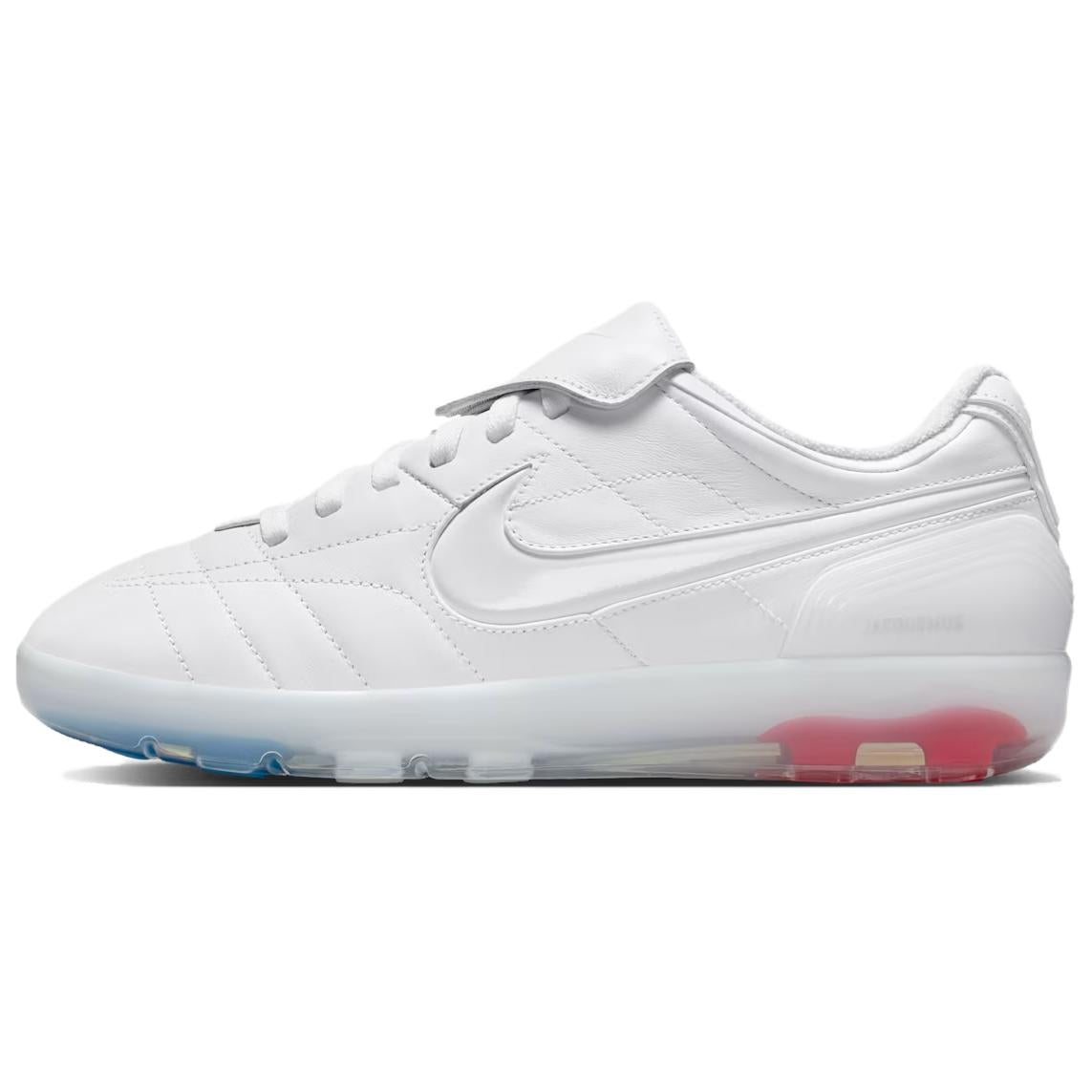 حذاء Nike x Jacquemus رياضي أنيق باللون الأبيض