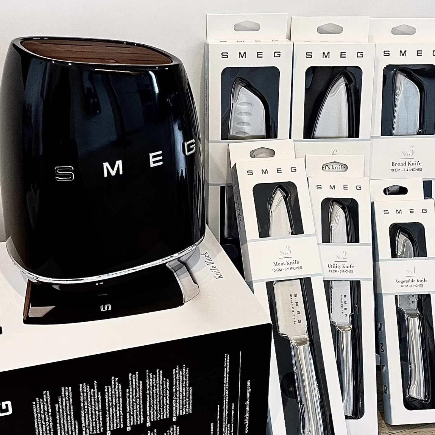 smeg knife stand حامل سكاكين SMEG.