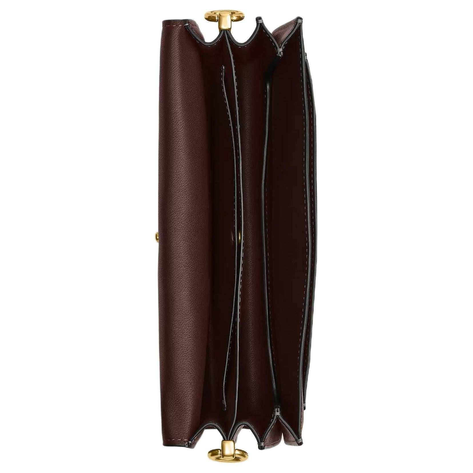 أناقة كلاسيكية بلون الـ Dark Cherry الغني.. حقيبة Coach Tabby 26 الفاخرة ✨.