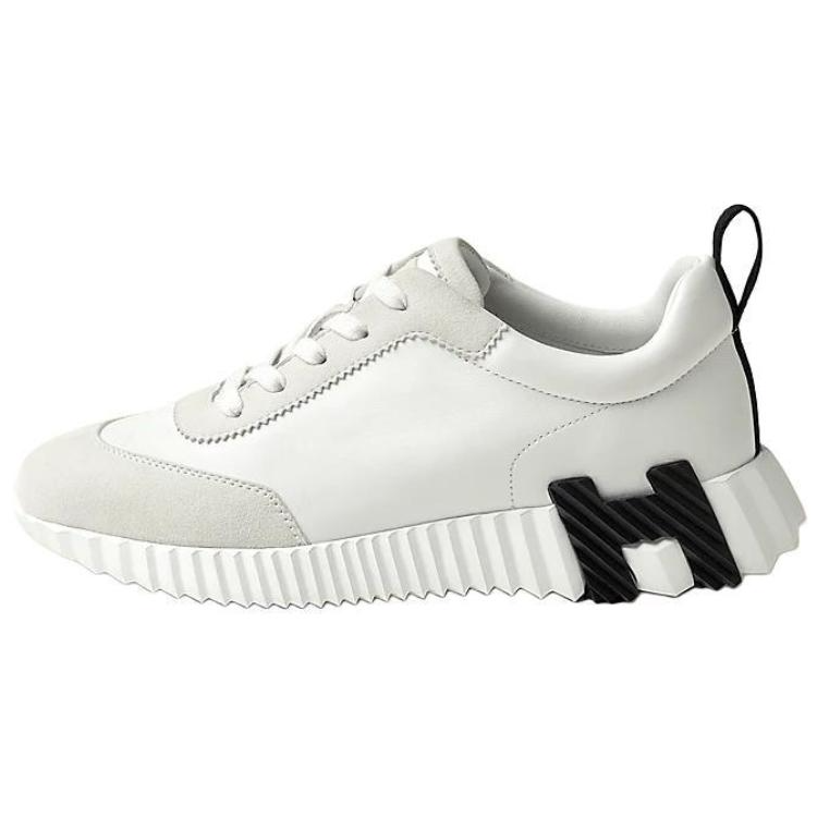 حذاء Sneakers أبيض كاجوال بنعل مريح وشعار H.
