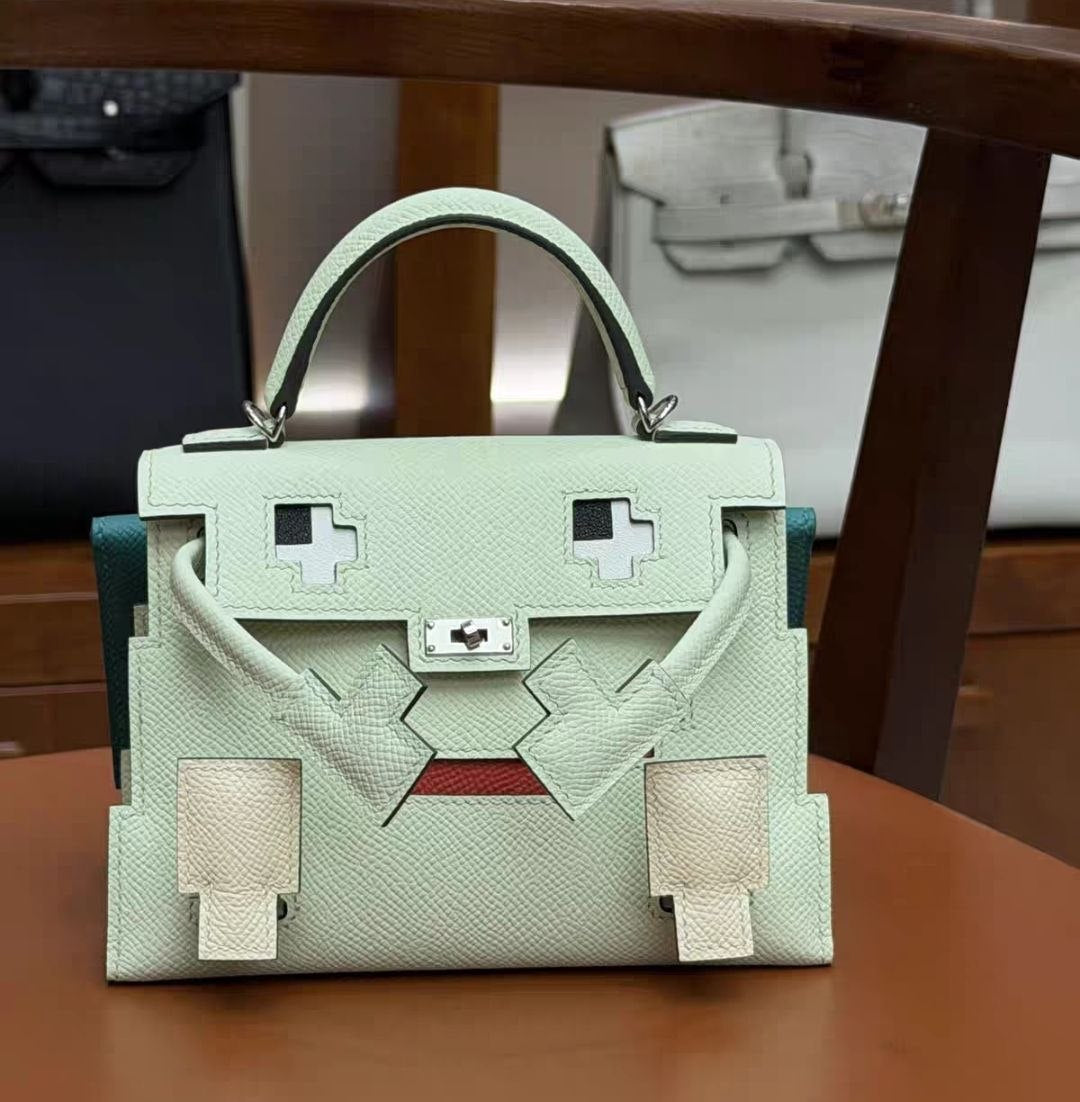 حقيبة Hermes Kelly Doll جلد طبيعي باللون الأخضر