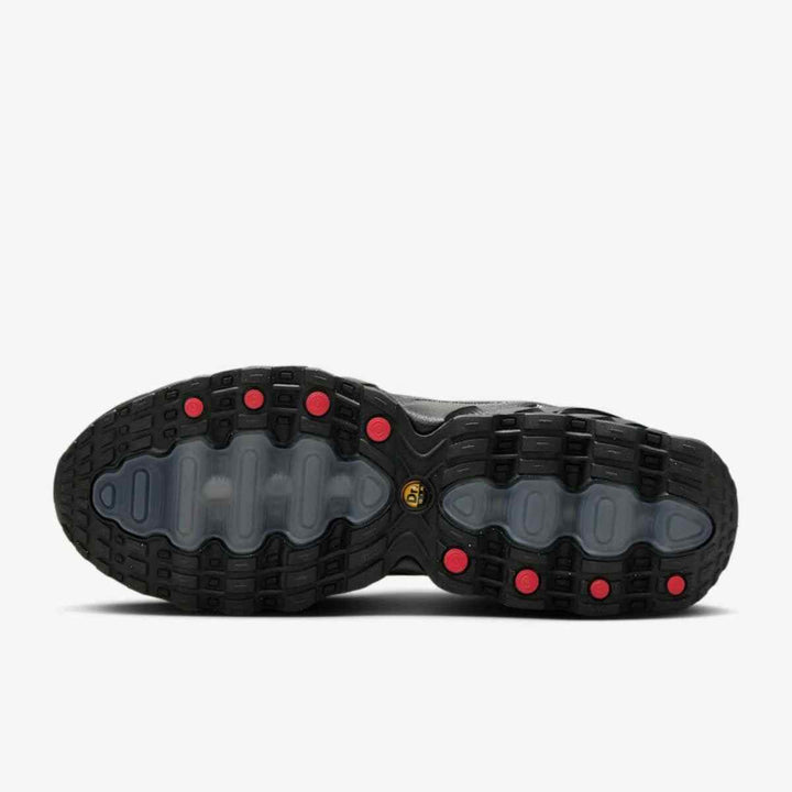 Nike Air Max DN8 Black with Dynamic Air System, featuring black and anthracite design, visible air cushioning, and durable outsole.