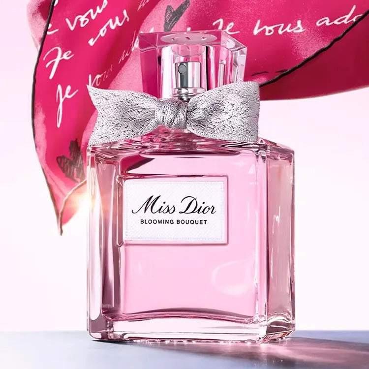 Dior Addict Lip Glow & Miss Dior Fragrance Set Limited Edition Eau de Toilette.