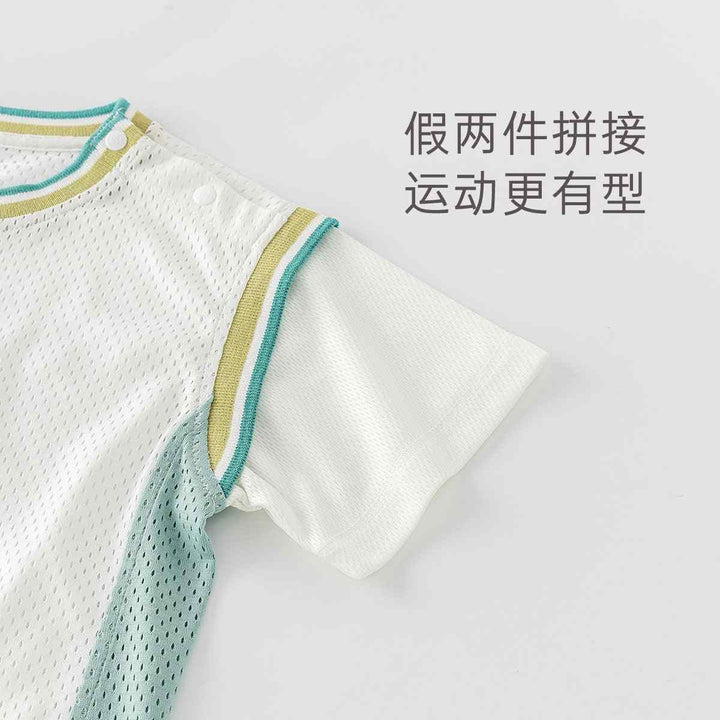 Baby short-sleeved onesie with moisture absorption and quick-drying features, breathable lightweight summer clothing.