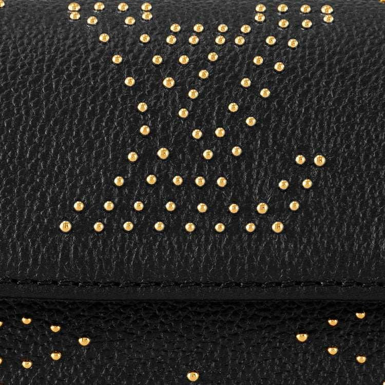 LOUIS VUITTON Black.
