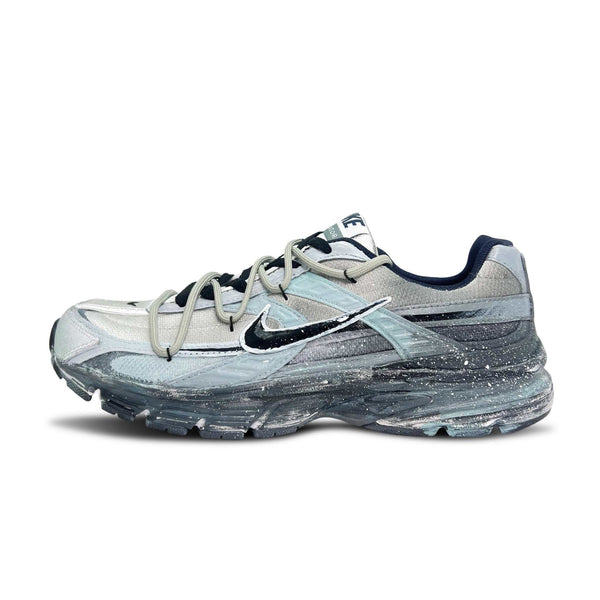 Nike Initiator حذاء Unisex رمادي أزرق تصميم حصري للأداء والأناقة