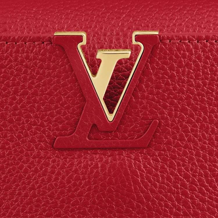 حقيبة Louis Vuitton Capucines جلد أحمر فاخرة.