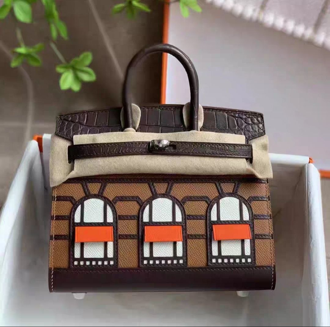 حقيبة Hermes Birkin Faubourg بتصميم المبنى