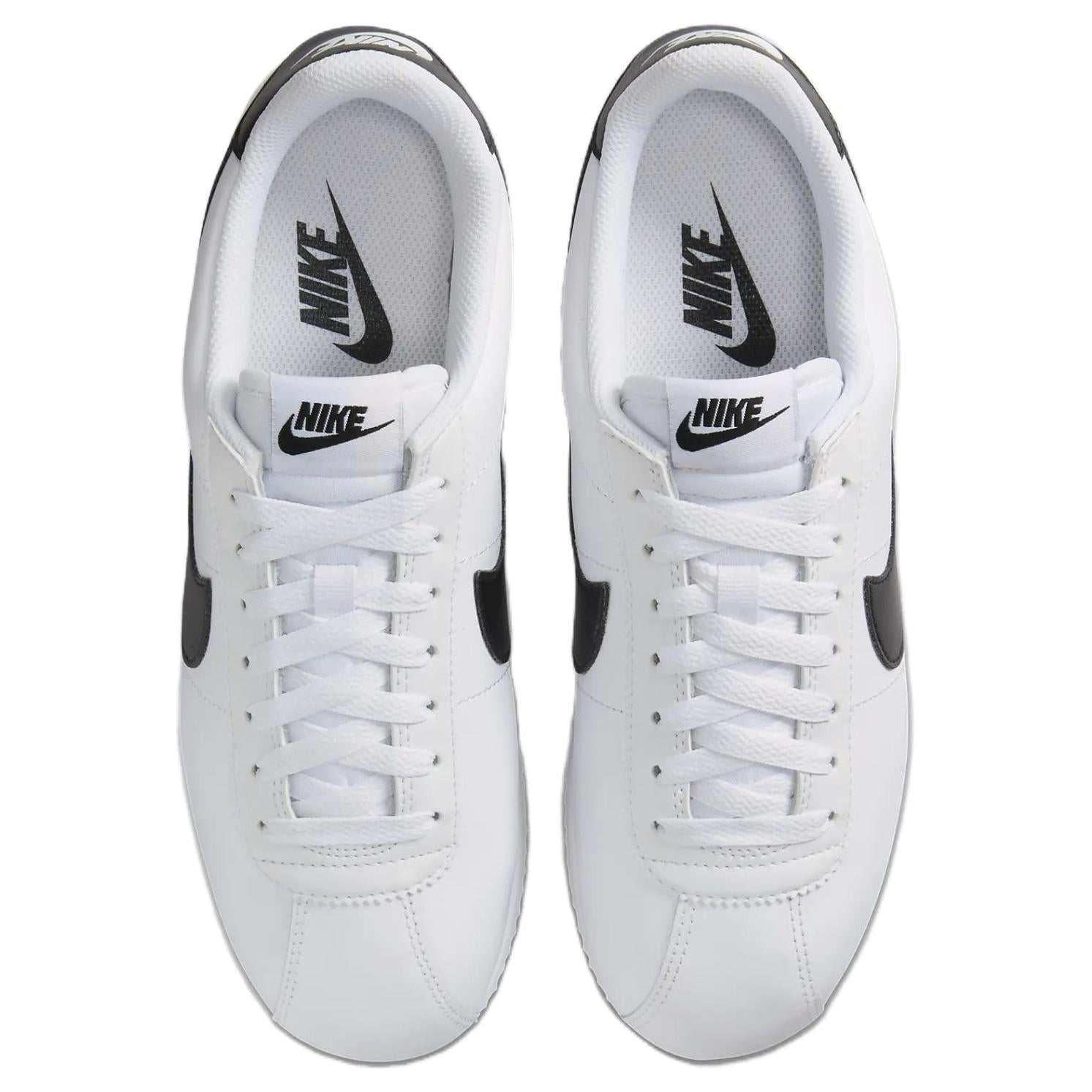 حذاء Nike Cortez كلاسيكي باللونين الأبيض والأسود.
