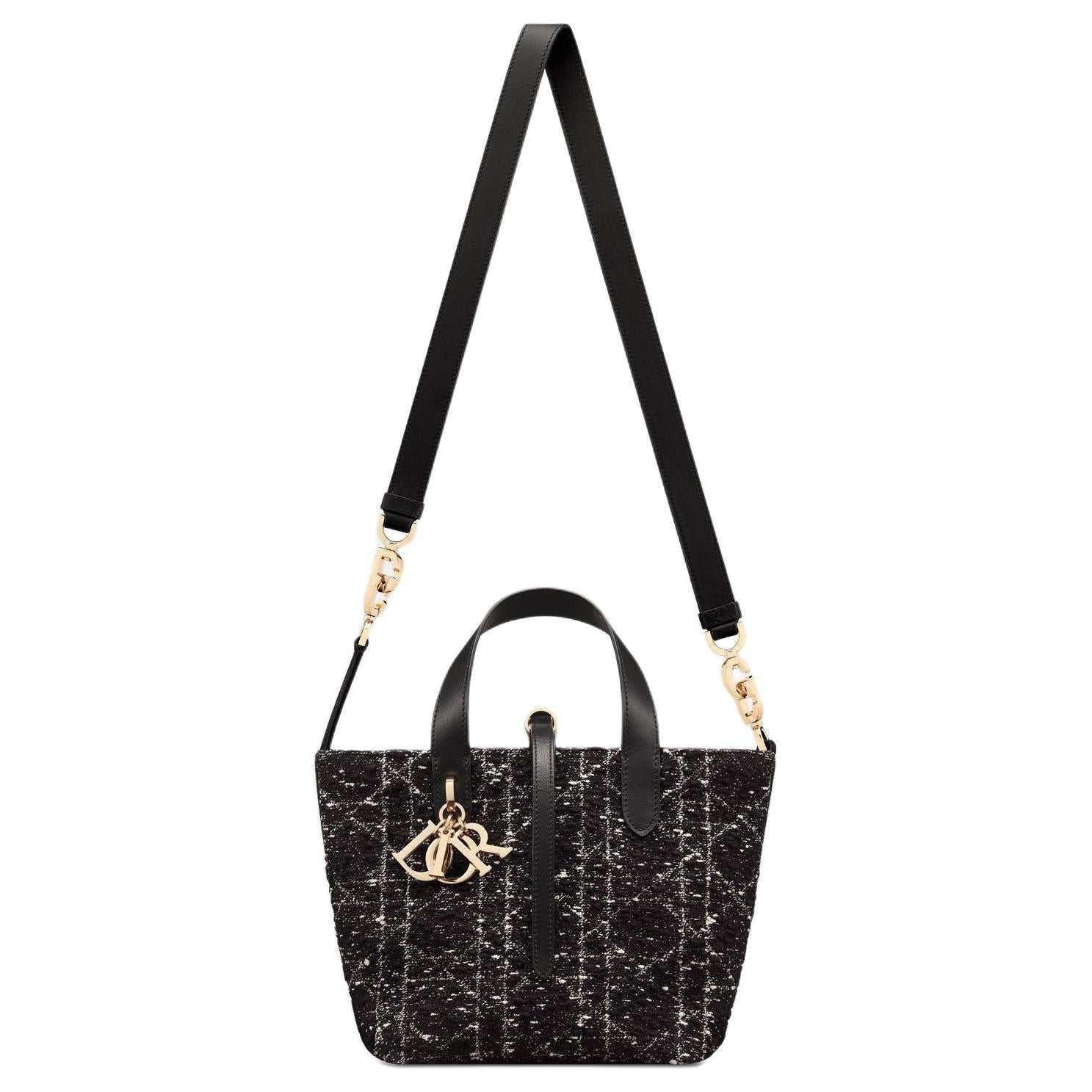 Dior Toujours Bag | حقيبة ديور توجور تويد (أبيض وأسود) 👜✨.