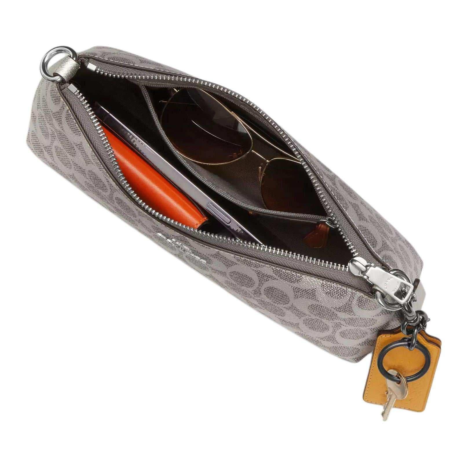 COACH Charlotte 25  Silver.