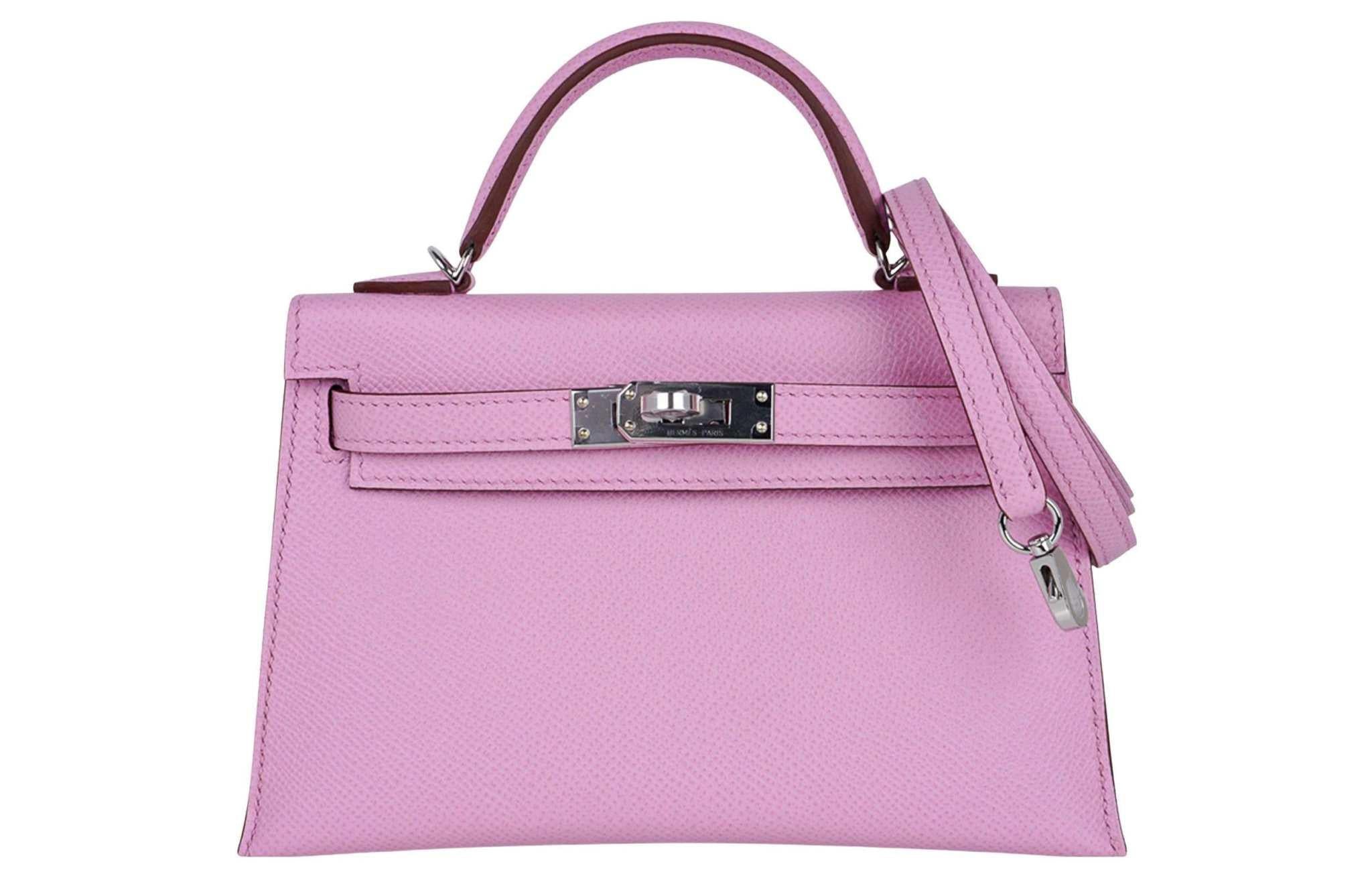 حقيبة Hermès Kelly Mini 2 باللون الوردي المميز.