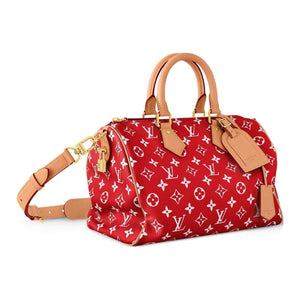 حقيبة Louis Vuitton Speedy 30 باللون الأحمر المميز.