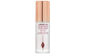 Charlotte Tilbury Airbrush سائل تثبيت مكياج يدوم ويعطي البشرة إشراقة.