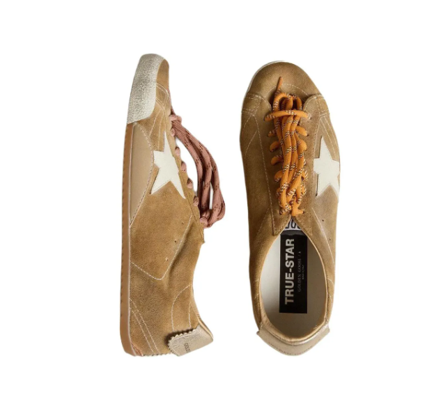 حذاء جلدي نسائي Golden Goose True-Star بلون التبغ بنمط النجمة ورباط مسطح
